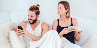 6 motive reale pentru care baietii raspund greu la mesaje