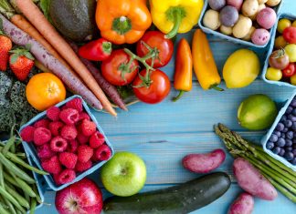 Cinci moduri de a manca cele cinci fructe si legume pe zi
