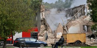 In retragerea sa de pe front, Rusia ataca Ucraina cu drone