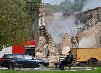 In retragerea sa de pe front, Rusia ataca Ucraina cu drone