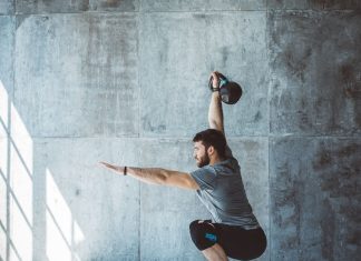 Rutina cu gantere: 5 exercitii pentru a lucra intregul corp