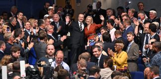 Truss se confrunta cu proteste si promite o schimbare rapida in Marea Britanie