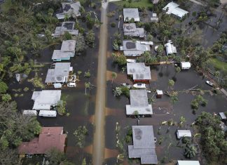 Uraganul Ian „distruge financiar” proprietarii de case si asiguratorii