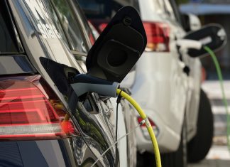 Viitorul industriei auto: masina electrica! Dar care sunt avantajele si dezavantajele acestor masini?