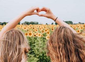 Cele mai frumoase 70 de aforisme si citate pentru cei mai buni prieteni