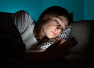 Dependenta emotionala creata de retelele sociale