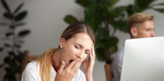9 sfaturi pentru a gestiona somnolenta in timpul zilei la locul de munca
