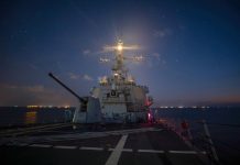 Nave comerciale lovite de rachete balistice in Marea Rosie