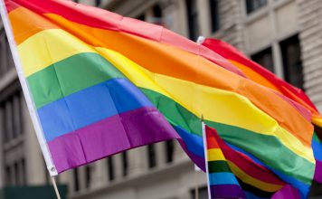 Perchezitiile politiei din Rusia in locurile pentru homosexuali