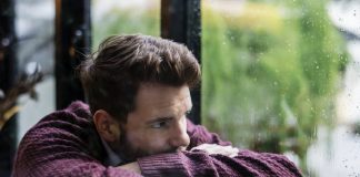 Esti o persoana introvertita? Descopera daca va incadrati in eneatipul 5 si care sunt caracteristicile acestuia