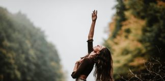 7 tipuri de meditatie pe care le poti face in mijlocul naturii