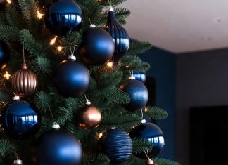 Tendințe Crăciun 2026: Ce culori sa alegi pentru un brad spectaculos?